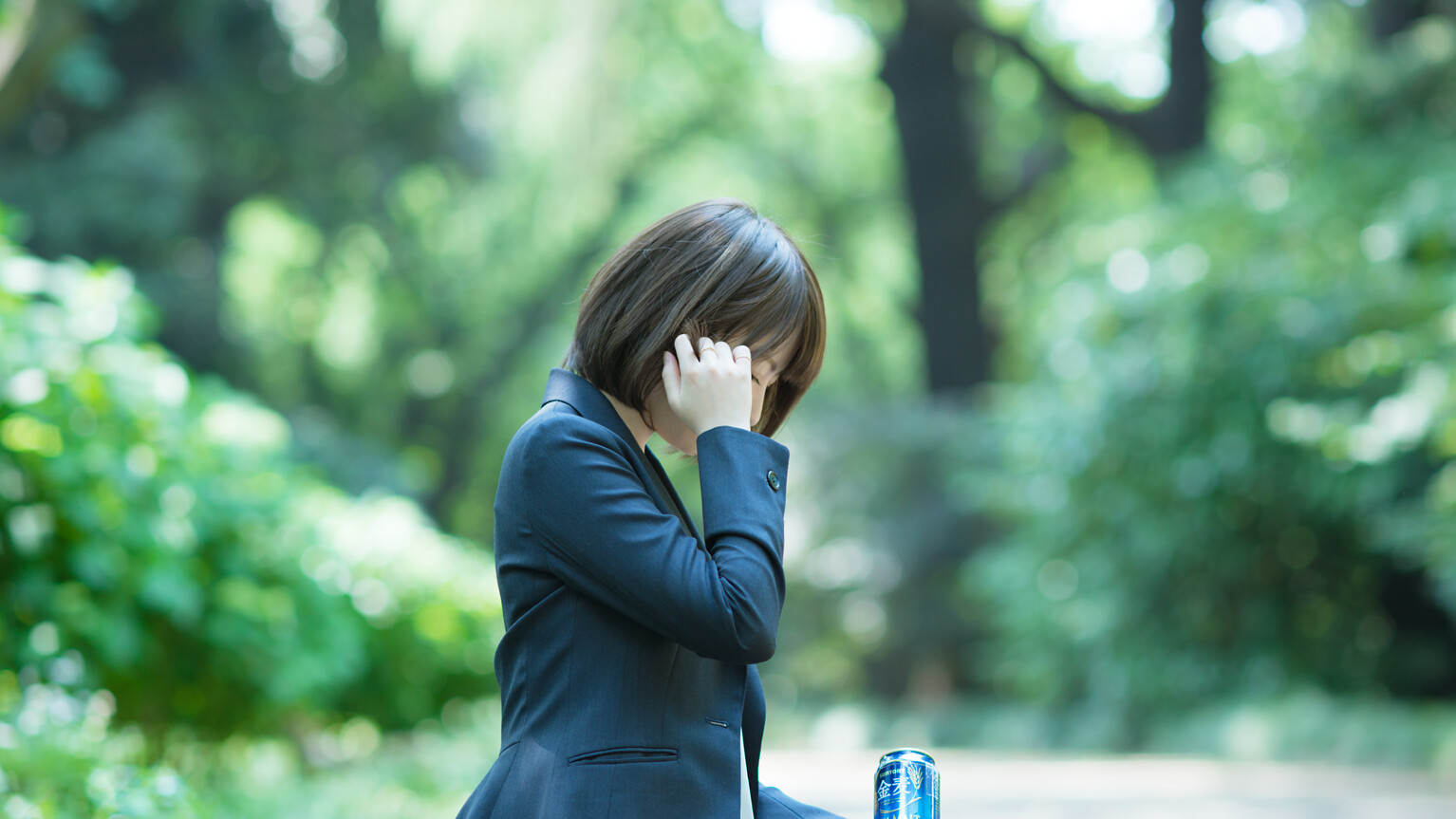 介護面接はスーツが良い？介護面接でのベストな服装とは