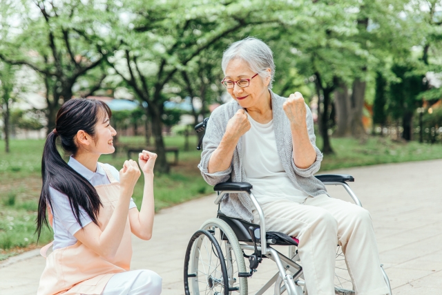 介護福祉士の現状を理解しよう！将来性のある仕事？