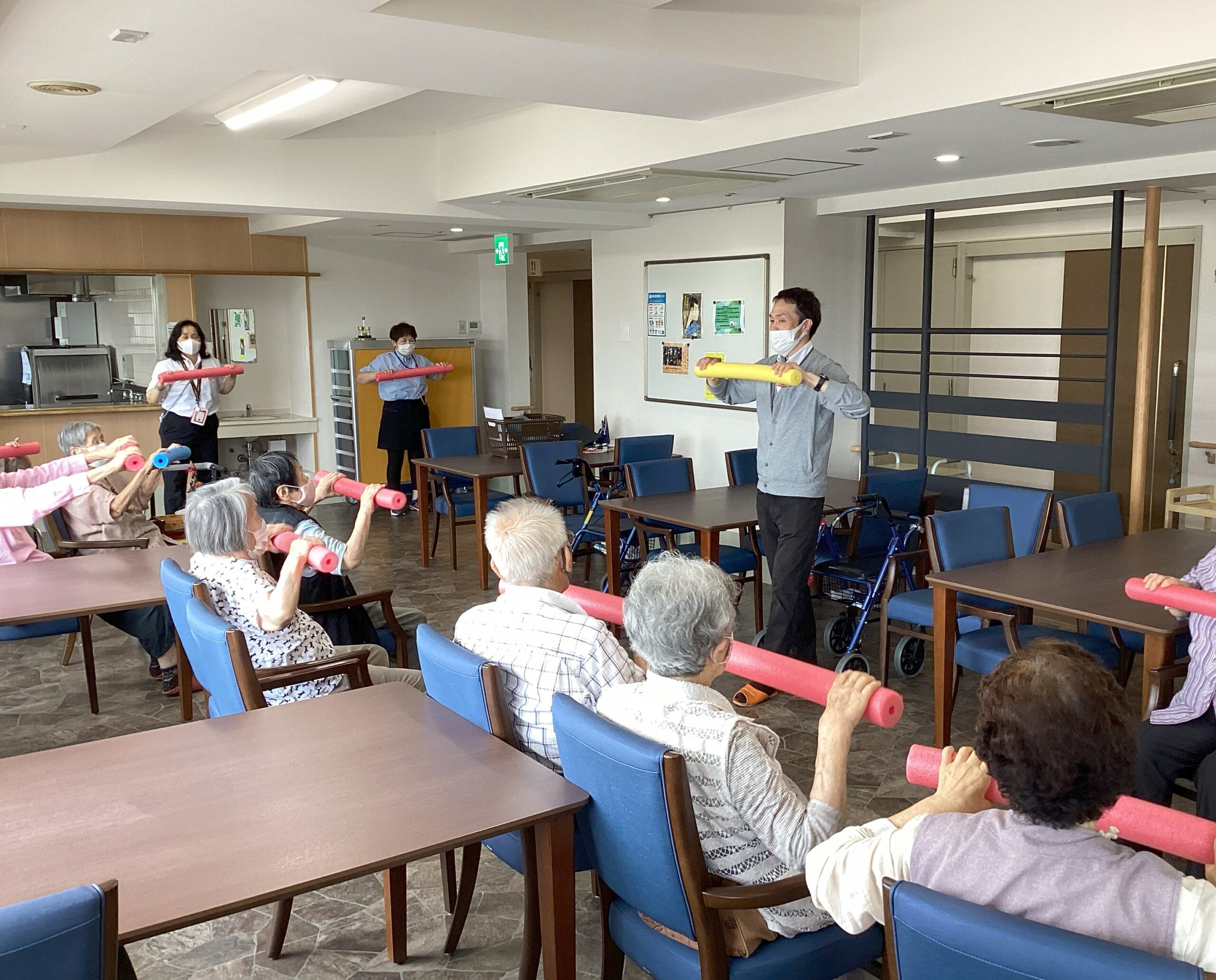 【大型デイ太古の湯】訪問！ケアハウスへ体操教室