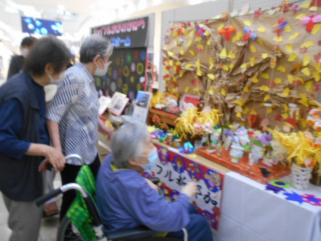【ジョイフル新那加】介護事業所作品展覧会へ出展しました