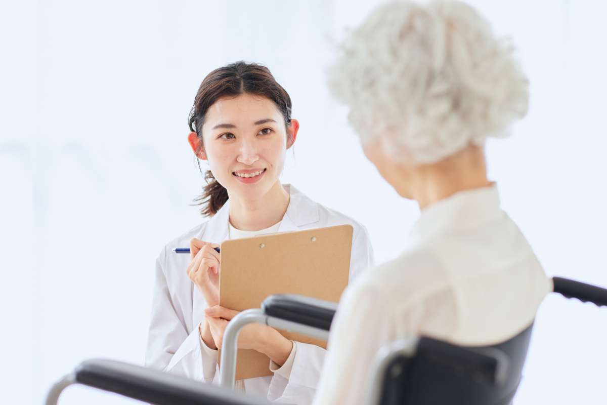 介護士の敬語と声かけの基本 初心者向けやさしい言い回し