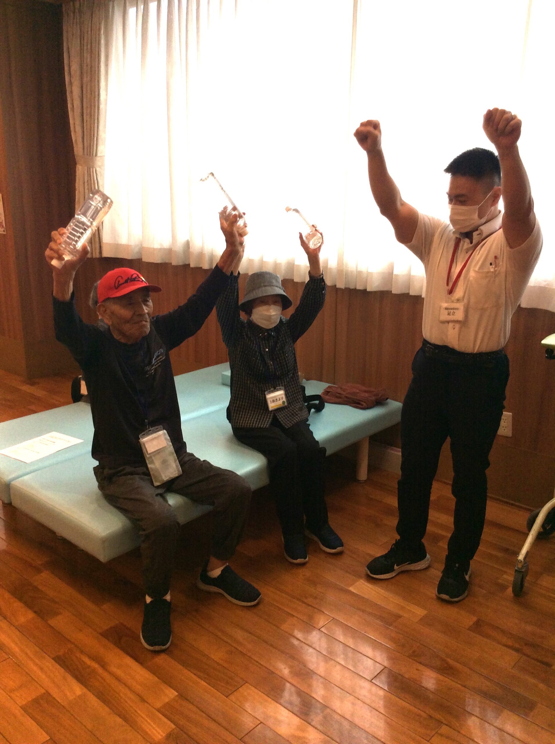 【大型デイ太古の湯】自宅でできる上肢の運動