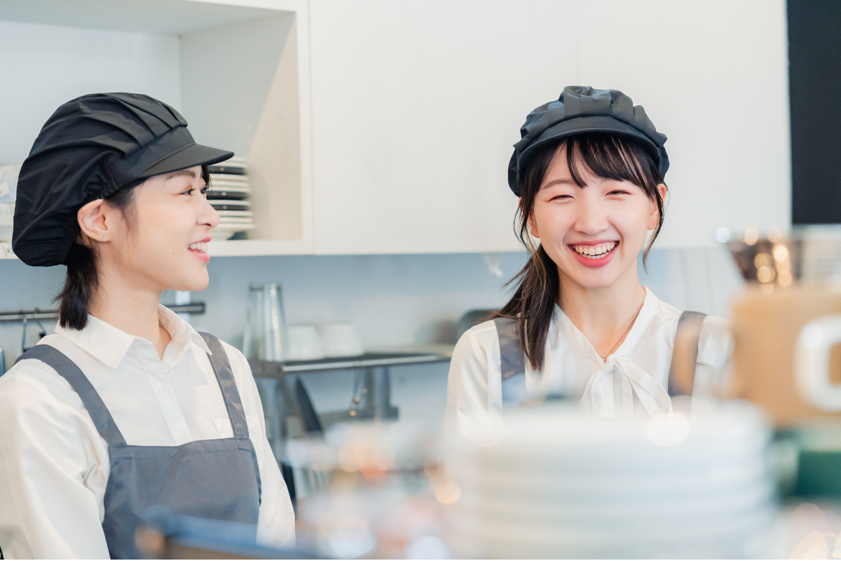 接客や販売の経験が介護職への転職で強みになる理由