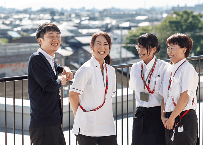 スタッフ達の笑顔4枚目